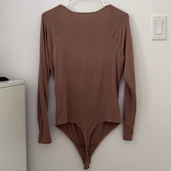 Abercrombie & Fitch - Soft Brown Cowl Neck Bodysuit - Picture 5 of 7